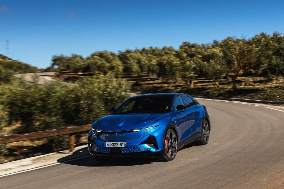 Alpine A390 : la France défie Tesla avec 400 chevaux
